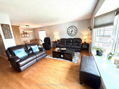 17 Armstrong Crescent • Grey Highlands, ON photo 4