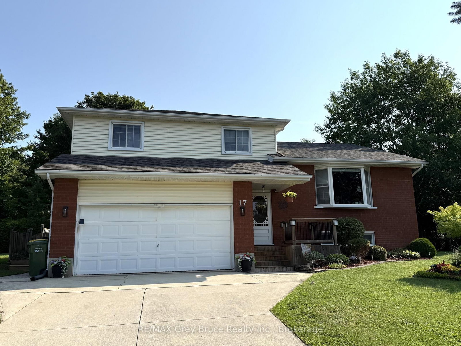 17 Armstrong Crescent • Grey Highlands, ON photo 42