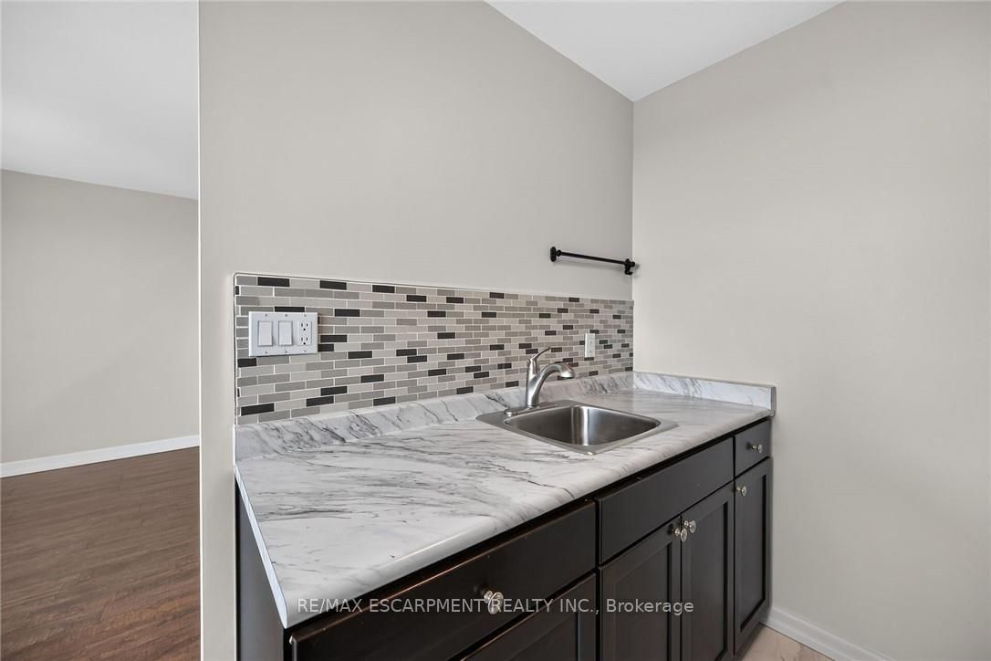 141 Catharine Street S • #1004 • Hamilton, ON photo 12