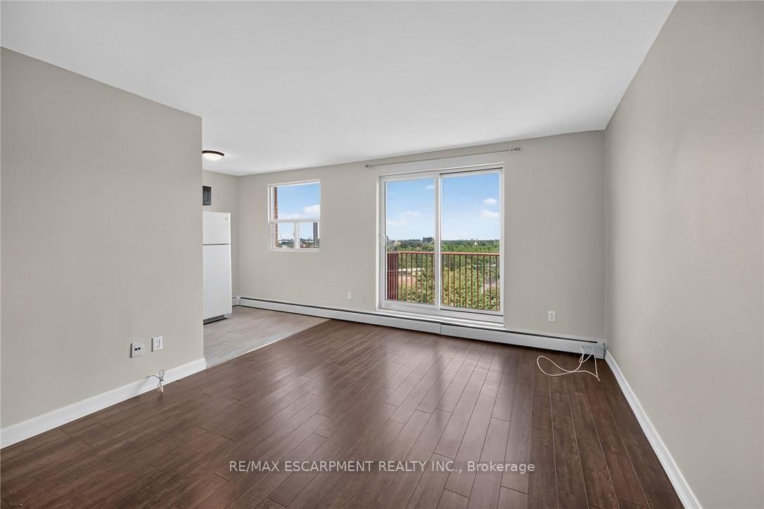 141 Catharine Street S • #1004 • Hamilton, ON photo 4