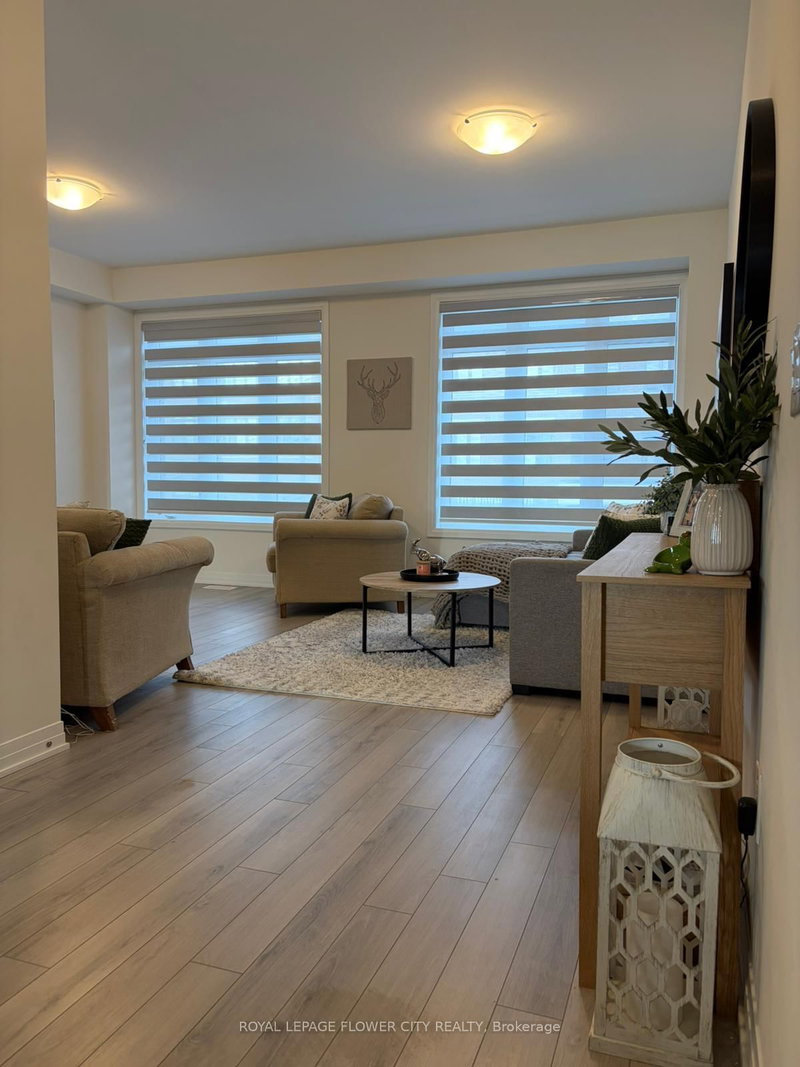 205 - 585 Colborne Street