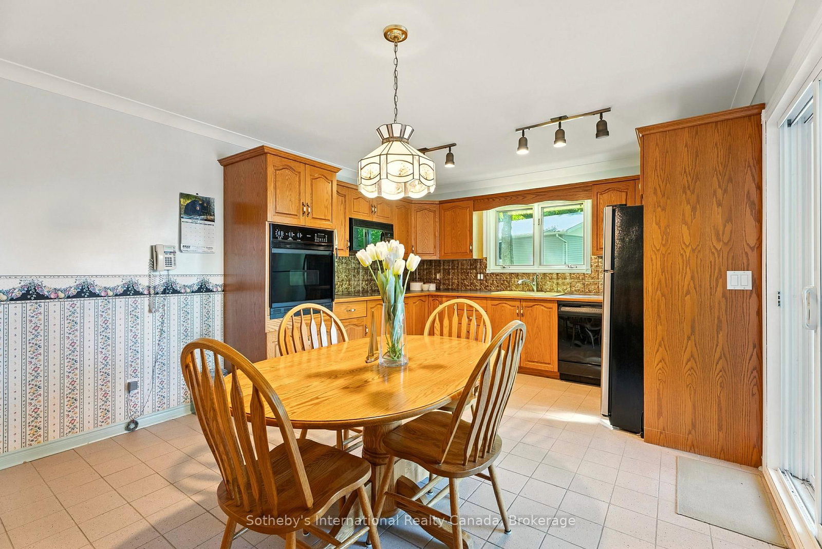 326 CHIKOPI Road • Magnetawan, ON photo 14