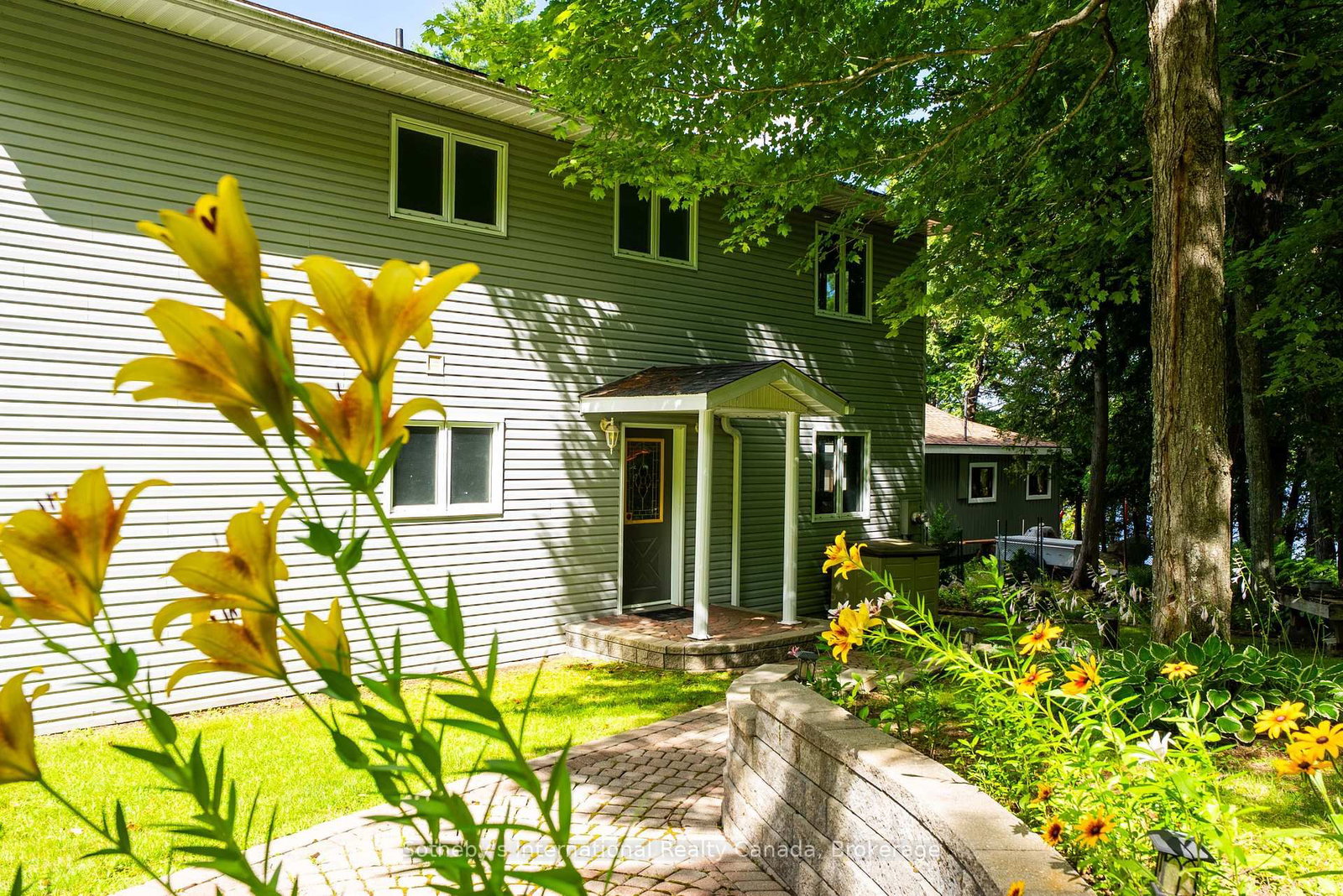326 CHIKOPI Road • Magnetawan, ON photo 6