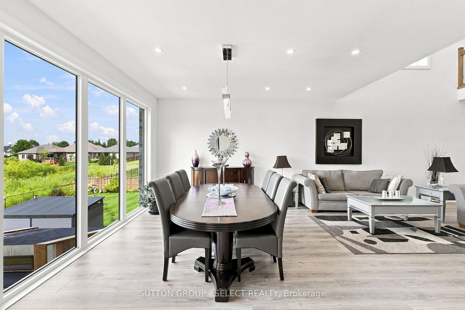 17 Arrowwood Path • Middlesex Centre, ON photo 16