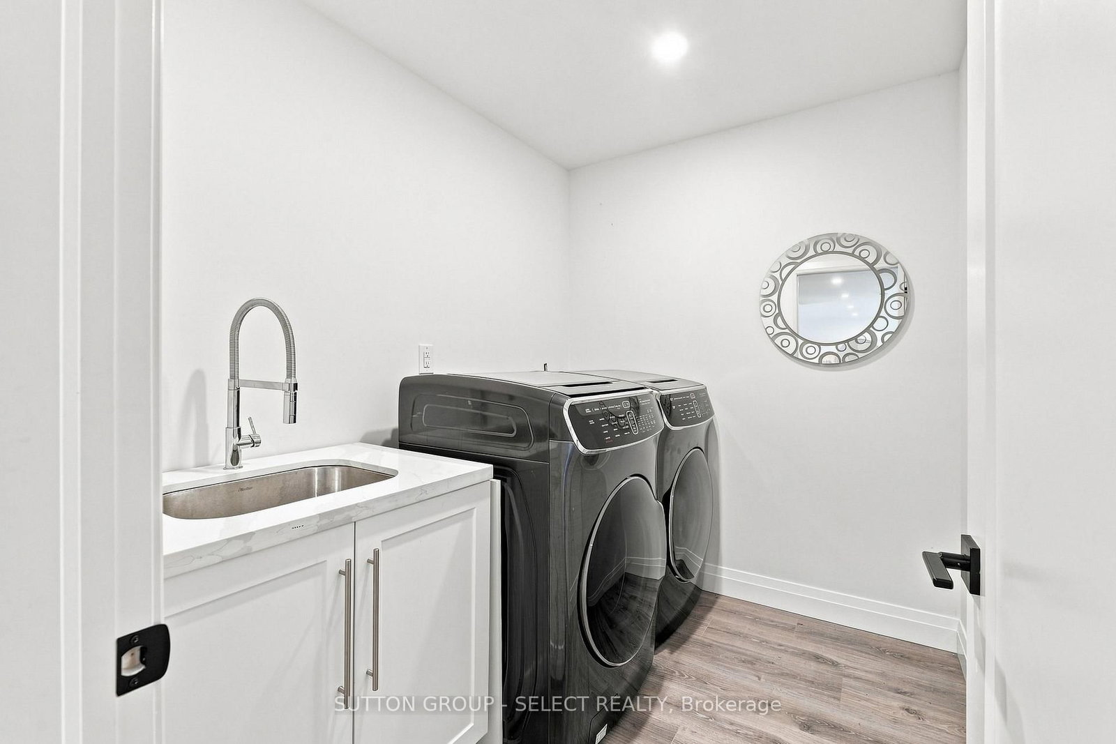 17 Arrowwood Path • Middlesex Centre, ON photo 38
