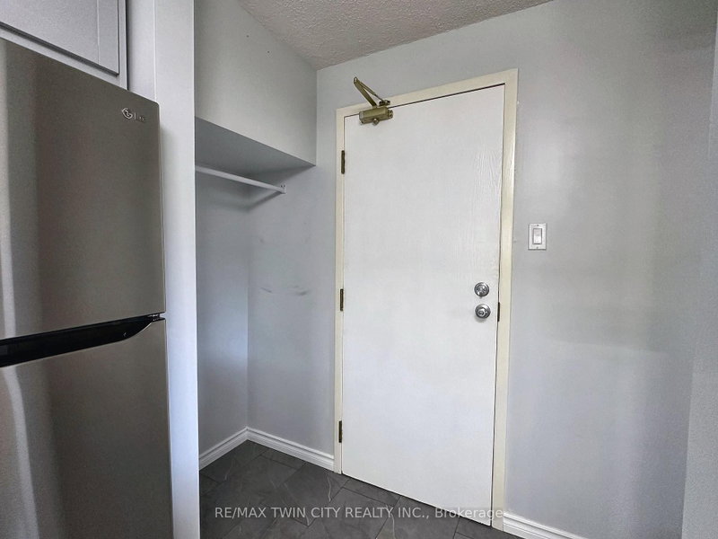 402 - 266 Overlea Drive