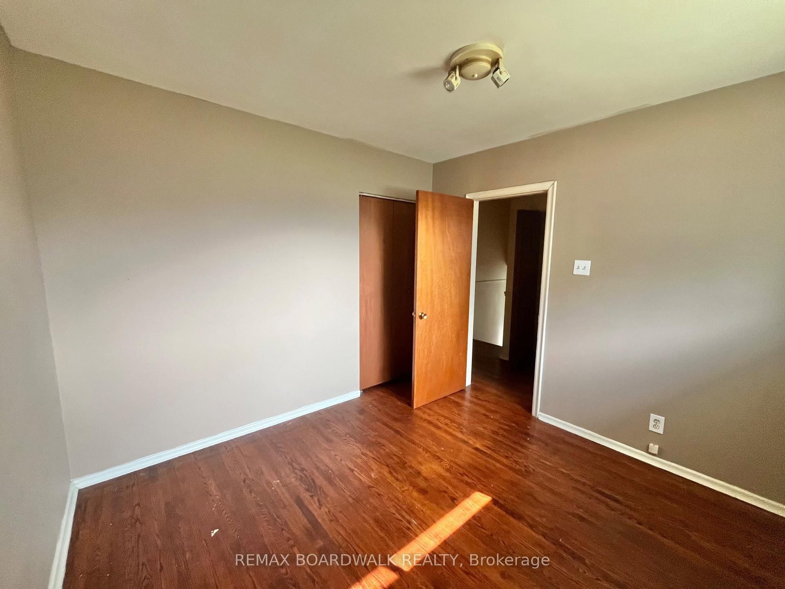 1363 Duford Drive • Ottawa, ON photo 9