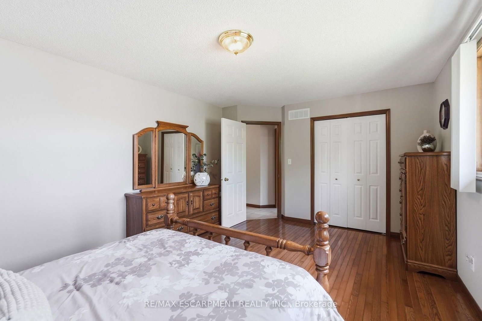 210 BASTILLE Street • Hamilton, ON photo 18