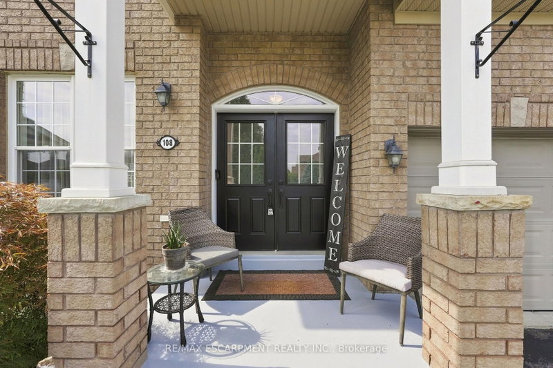 108 FOWLER Dr photo 4