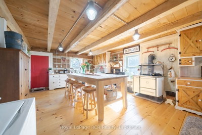 135458 Concession 8 • Chatsworth, ON photo 3