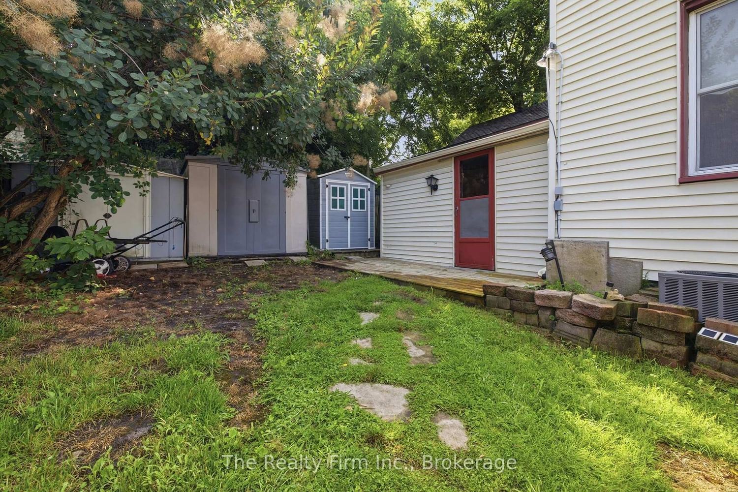 17 Douglas Street • Woodstock, ON photo 21