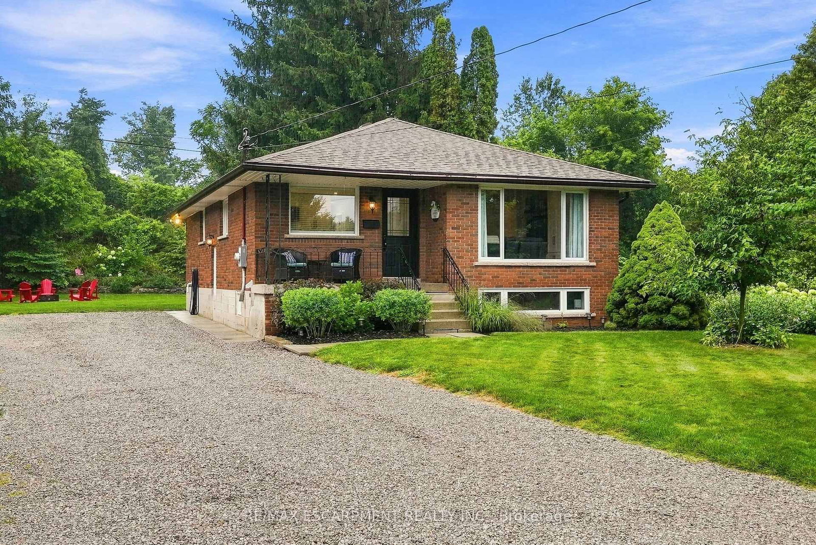 10 Taylor Crescent • Hamilton, ON photo 4