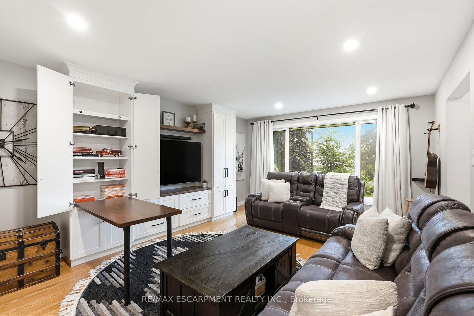 10 Taylor Crescent • Hamilton, ON photo 6