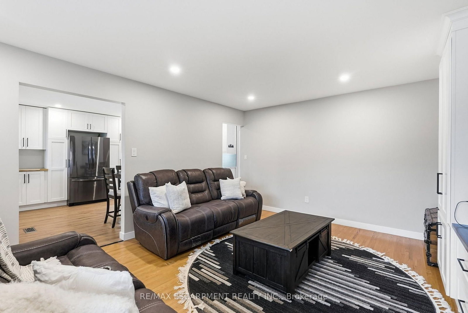 10 Taylor Crescent • Hamilton, ON photo 9