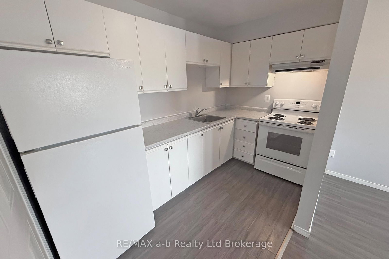 64 Hiawatha Road • #36 • Woodstock, ON photo 16