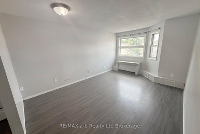 64 Hiawatha Road • #36 • Woodstock, ON photo 9
