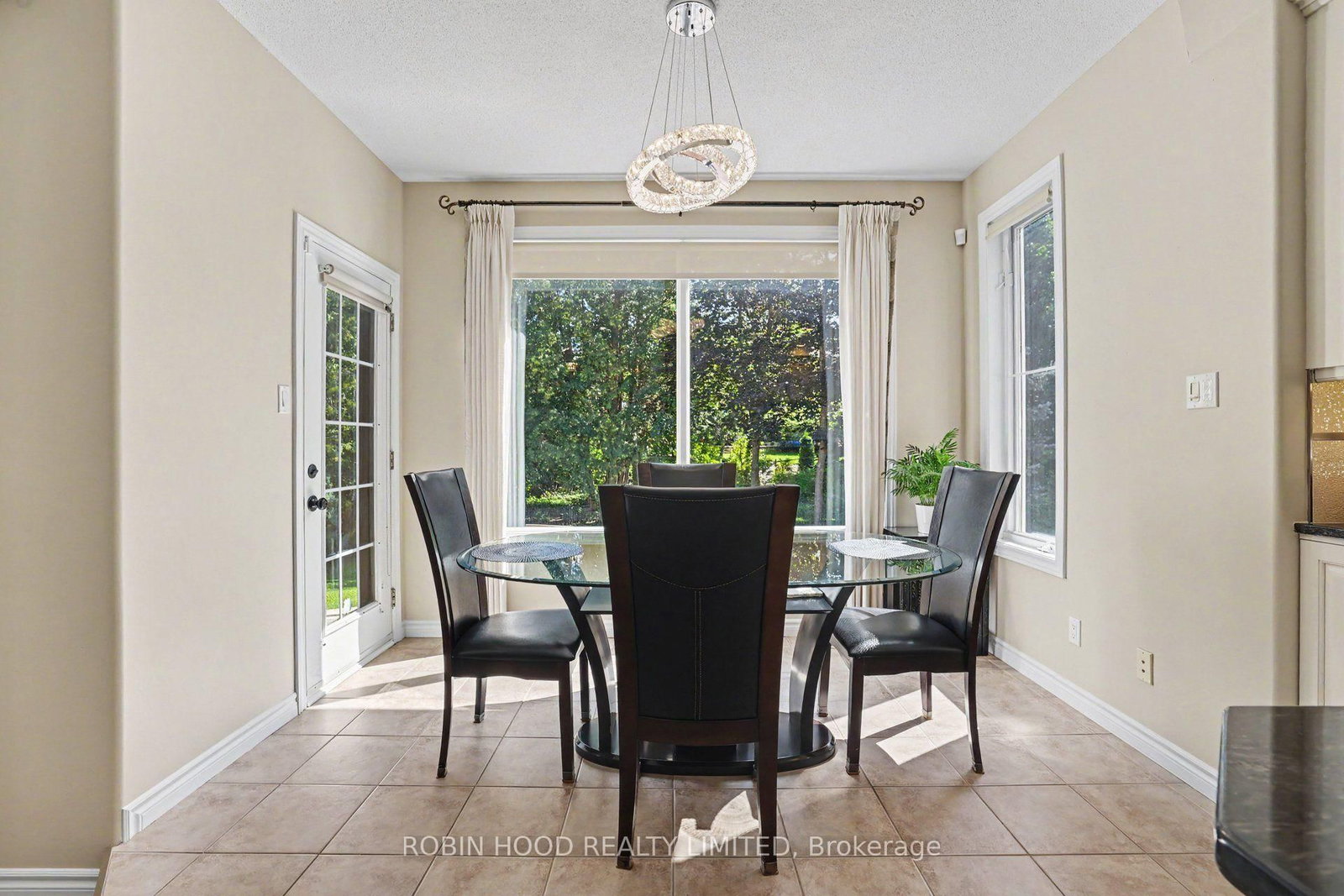 92 Broughton Street • Kanata, ON photo 13