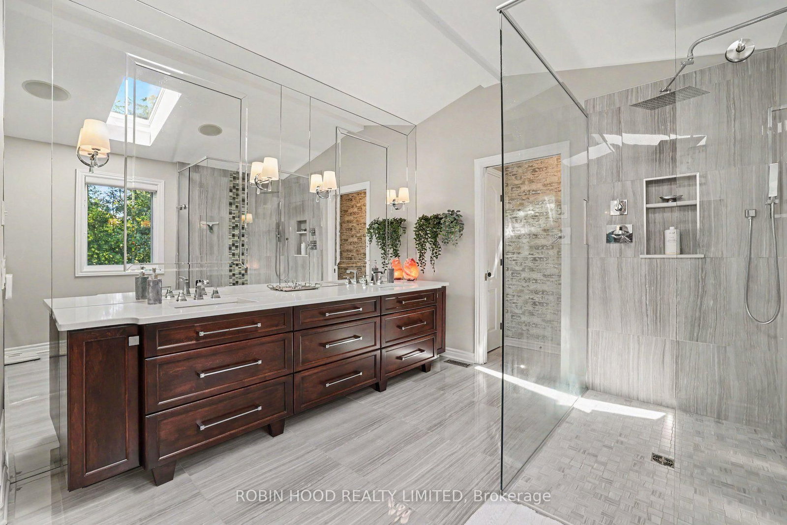 92 Broughton Street • Kanata, ON photo 27