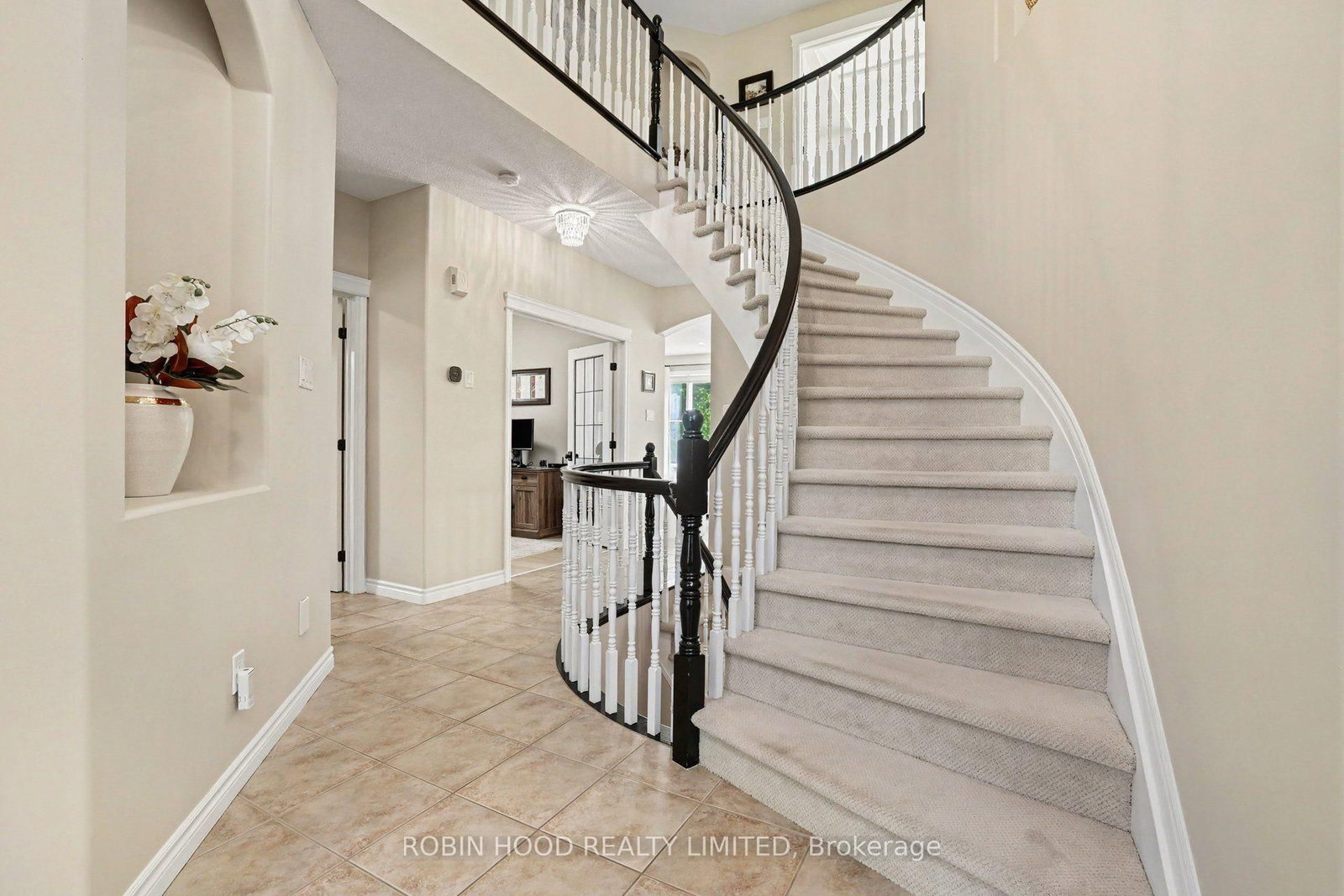 92 Broughton Street • Kanata, ON photo 4