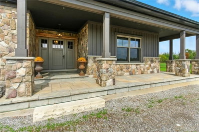 437 6th Concession Road E • Hamilton, ON photo 3