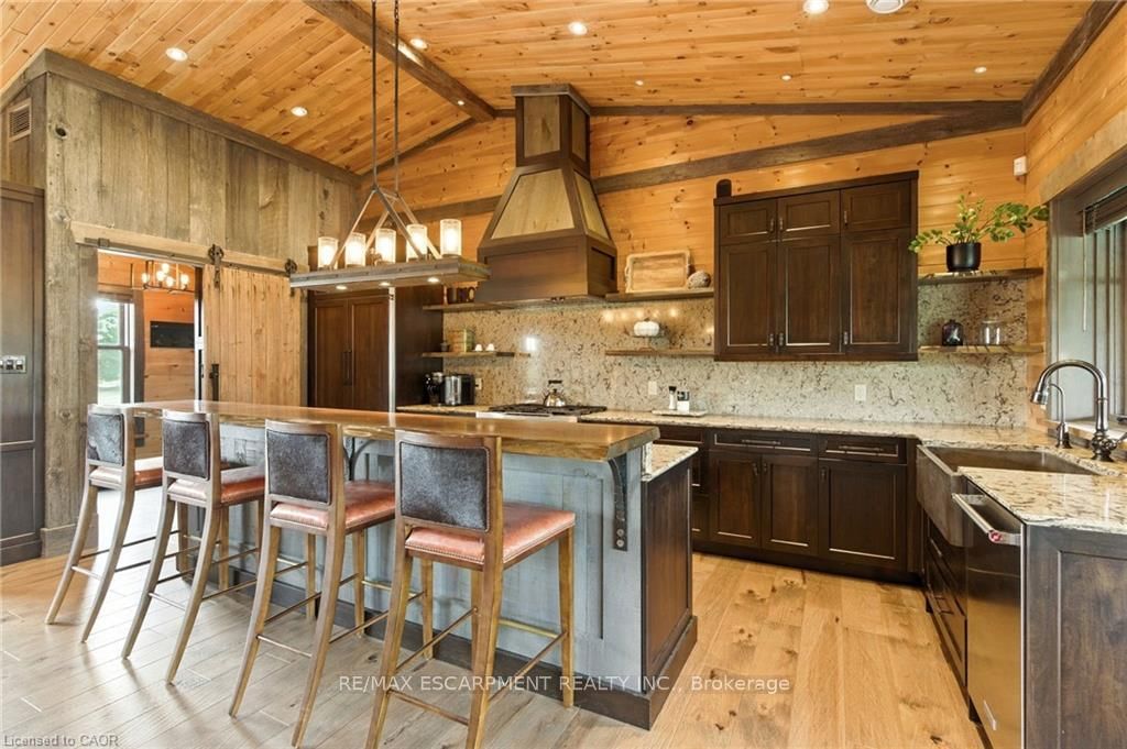 437 6th Concession Road E • Hamilton, ON photo 7
