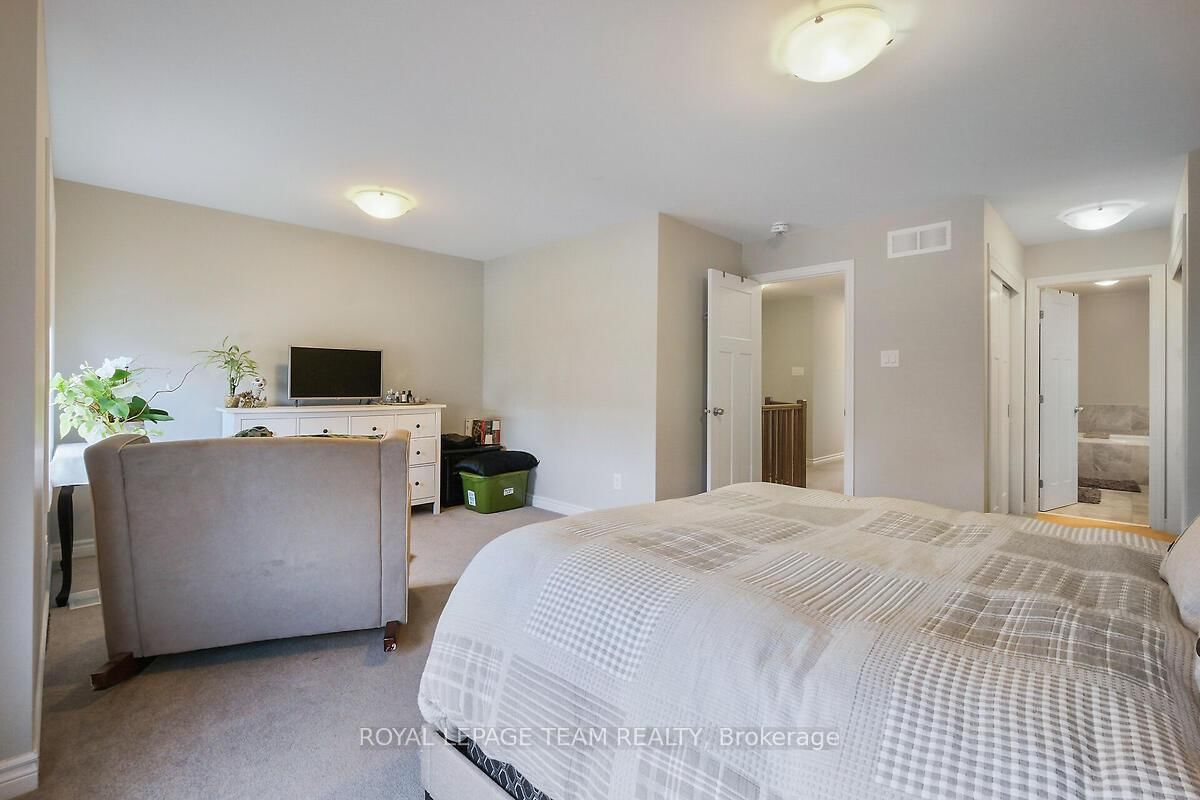 253 Fergus Crescent • Ottawa, ON photo 36