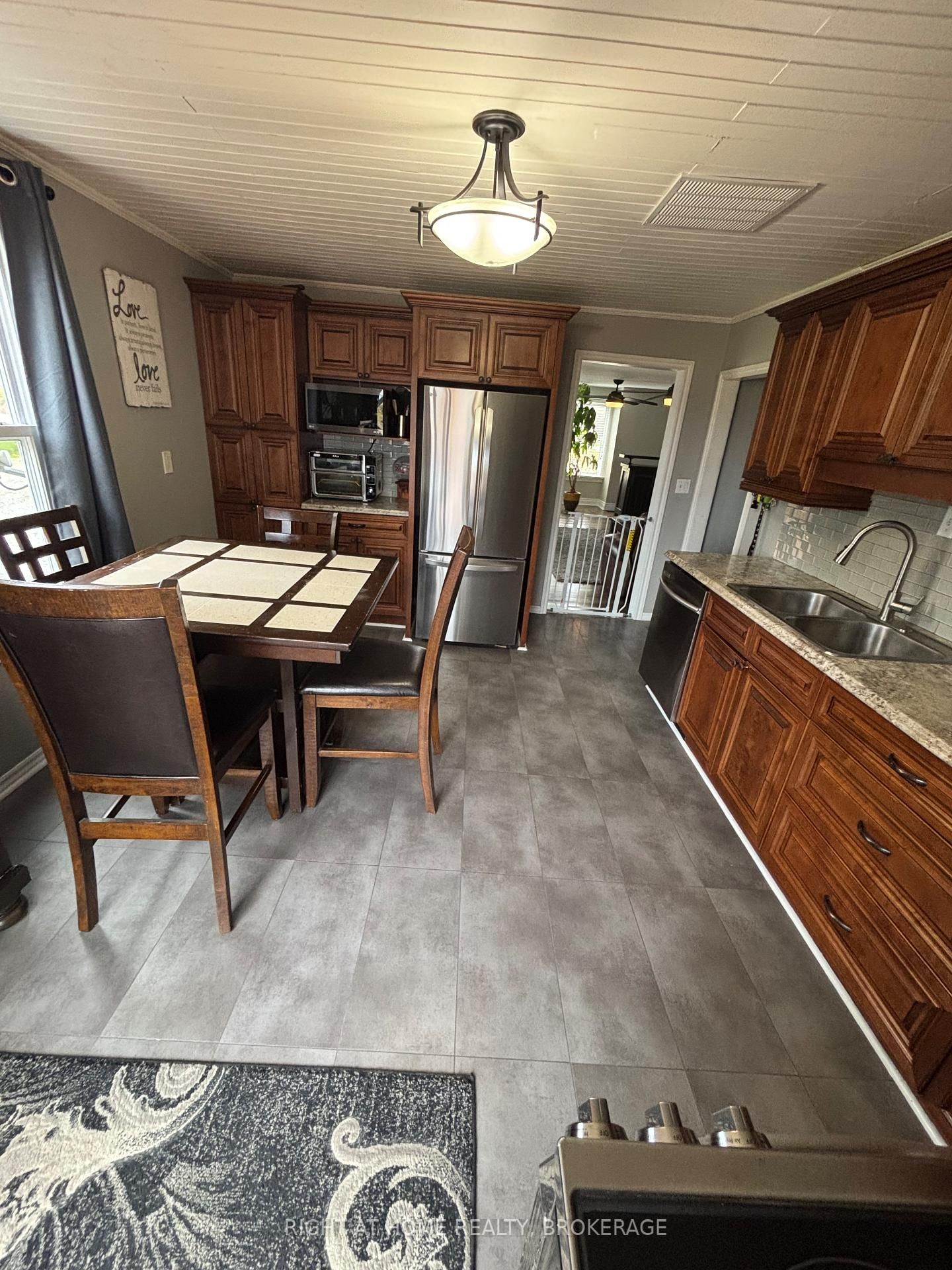 720 Webber Road • Pelham, ON photo 6