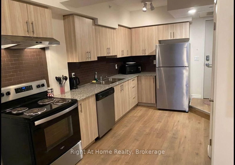 B602 - 275 LARCH Street