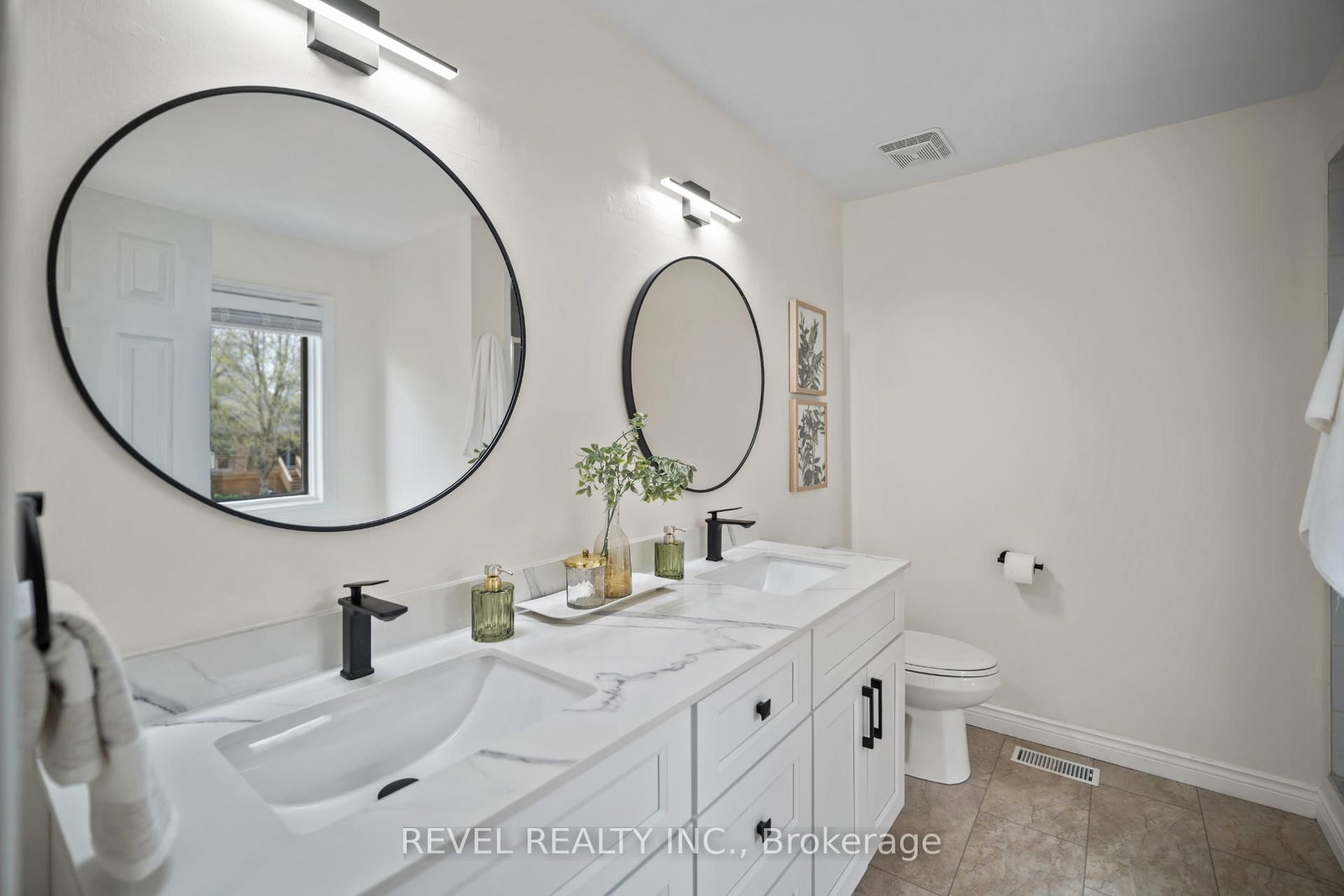 320 Hamilton Drive • #10 • Hamilton, ON photo 28