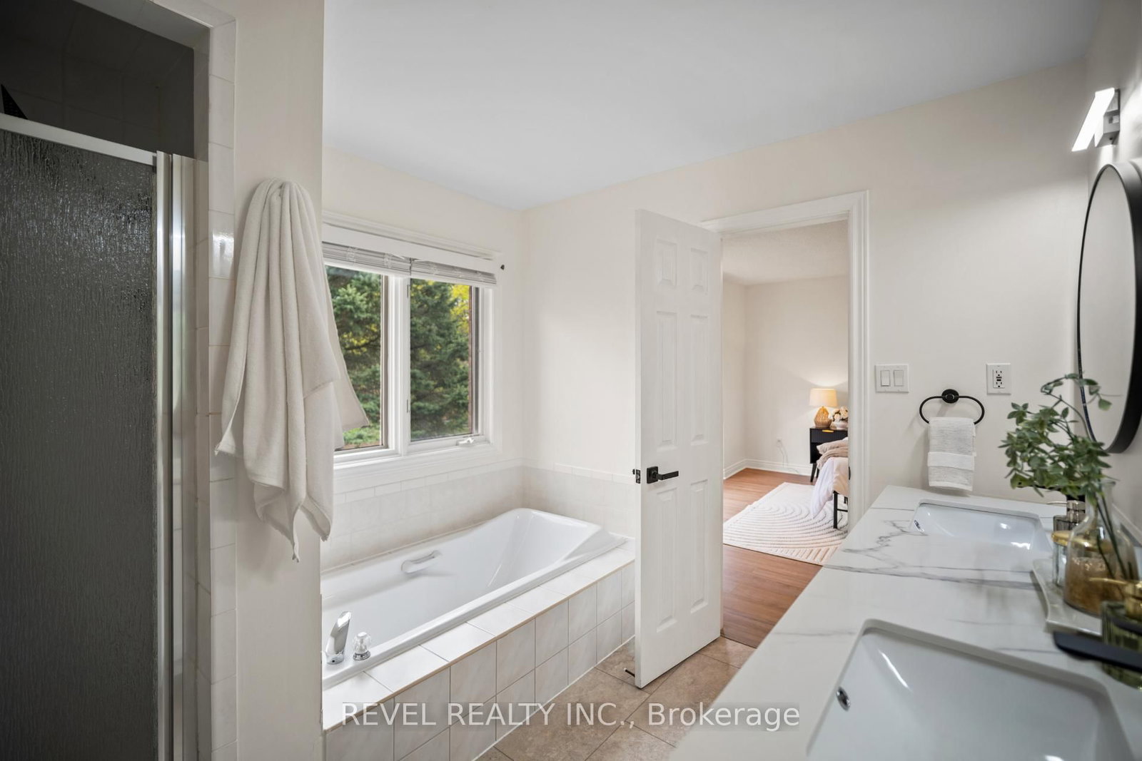 320 Hamilton Drive • #10 • Hamilton, ON photo 30
