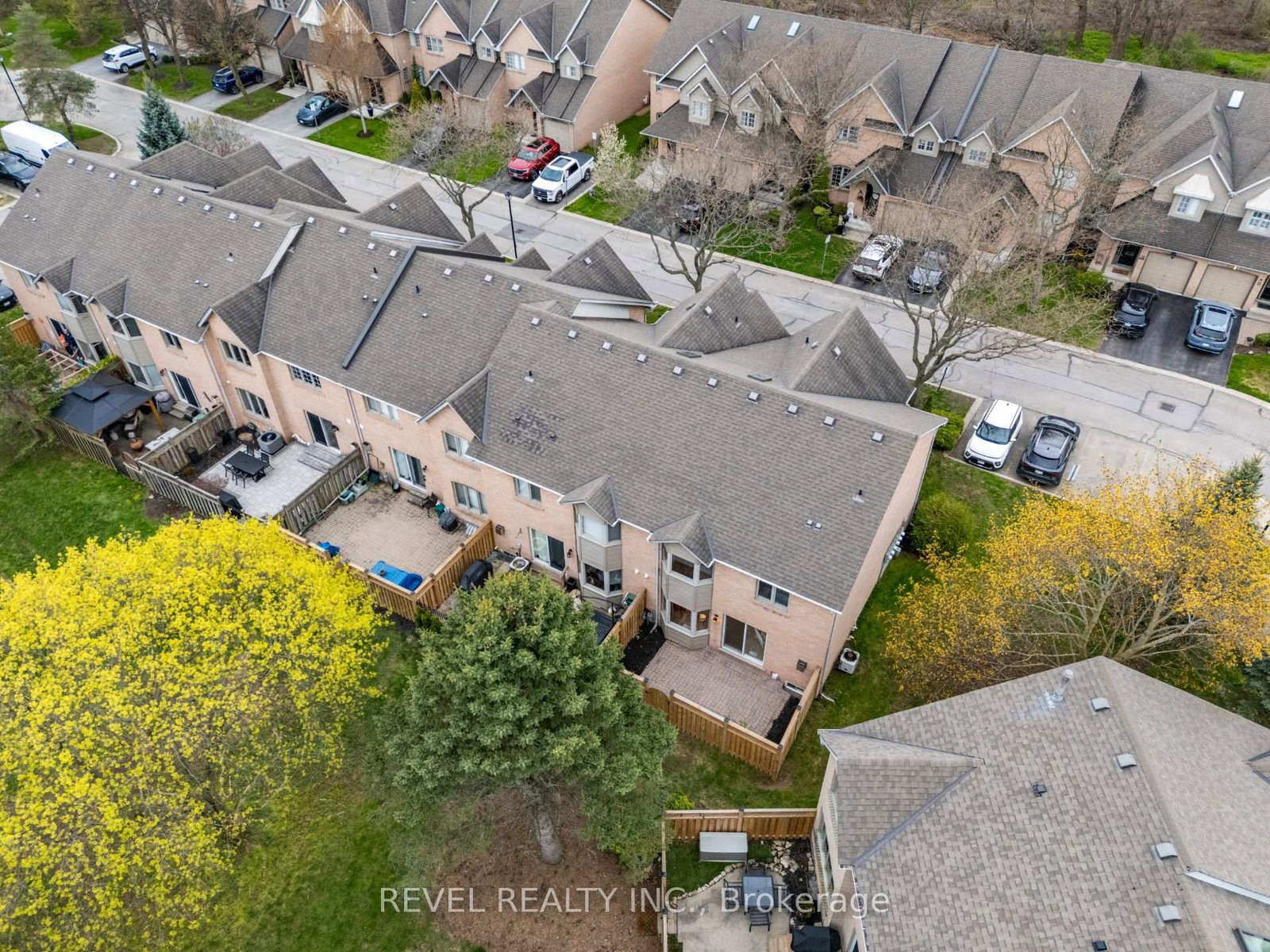 320 Hamilton Drive • #10 • Hamilton, ON photo 46