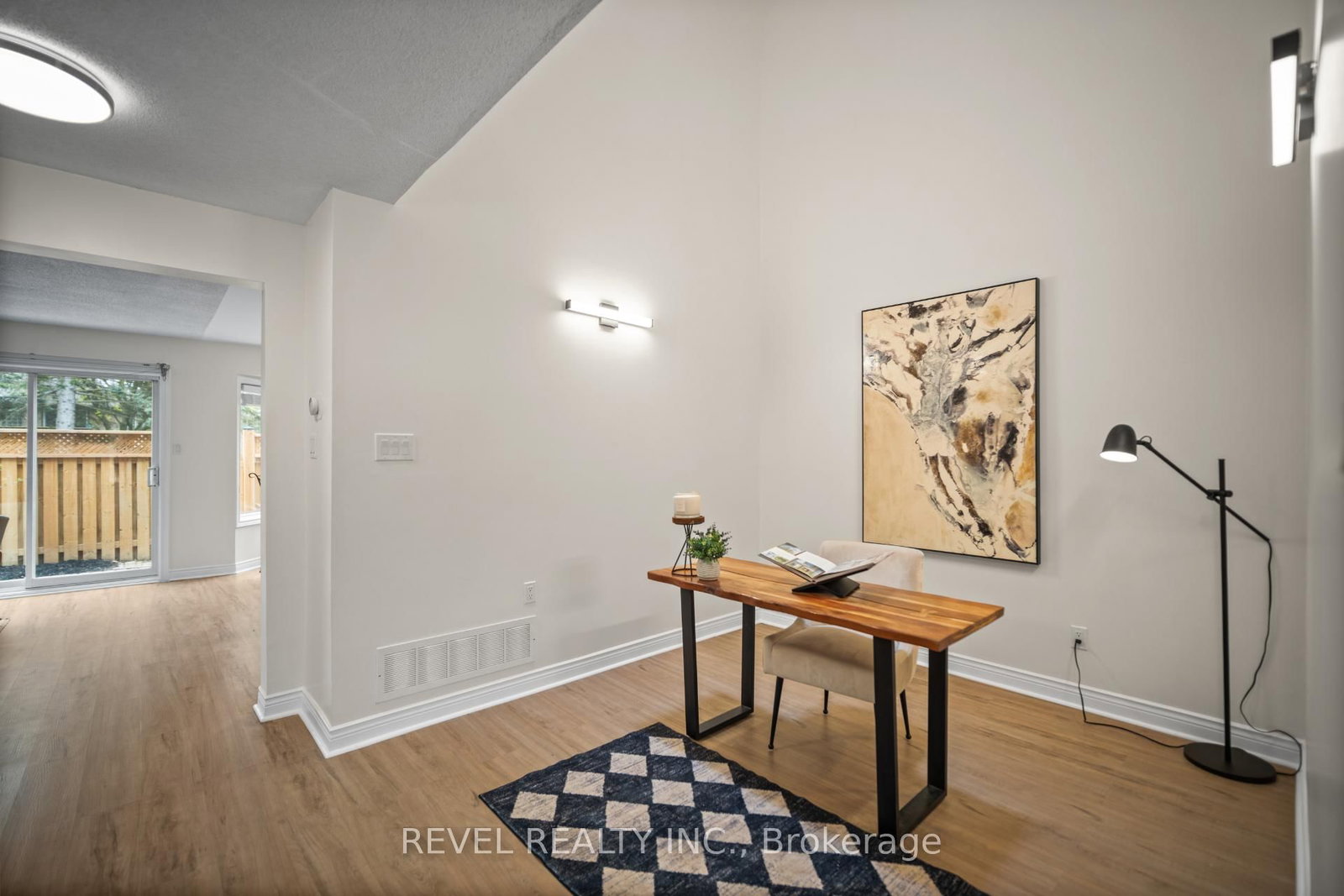 320 Hamilton Drive • #10 • Hamilton, ON photo 9