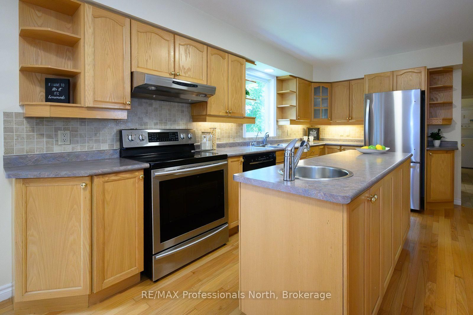 18 Heritage Crescent • Huntsville, ON photo 10