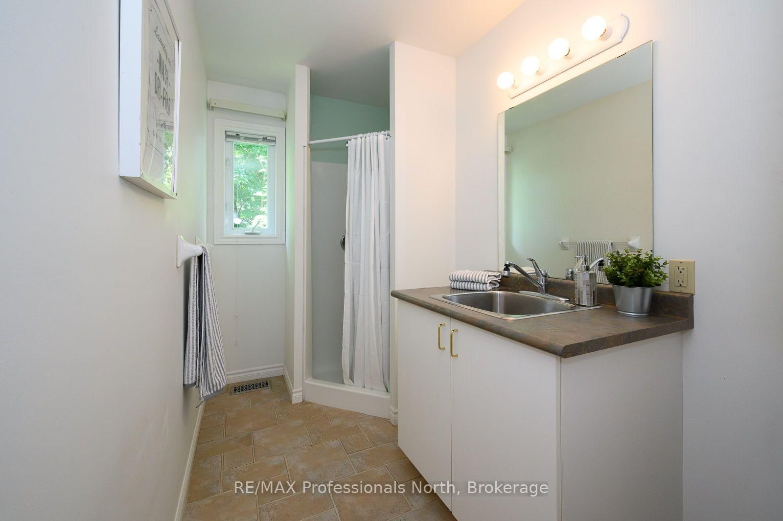 18 Heritage Crescent • Huntsville, ON photo 16