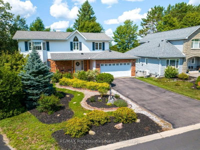 18 Heritage Crescent • Huntsville, ON photo 2