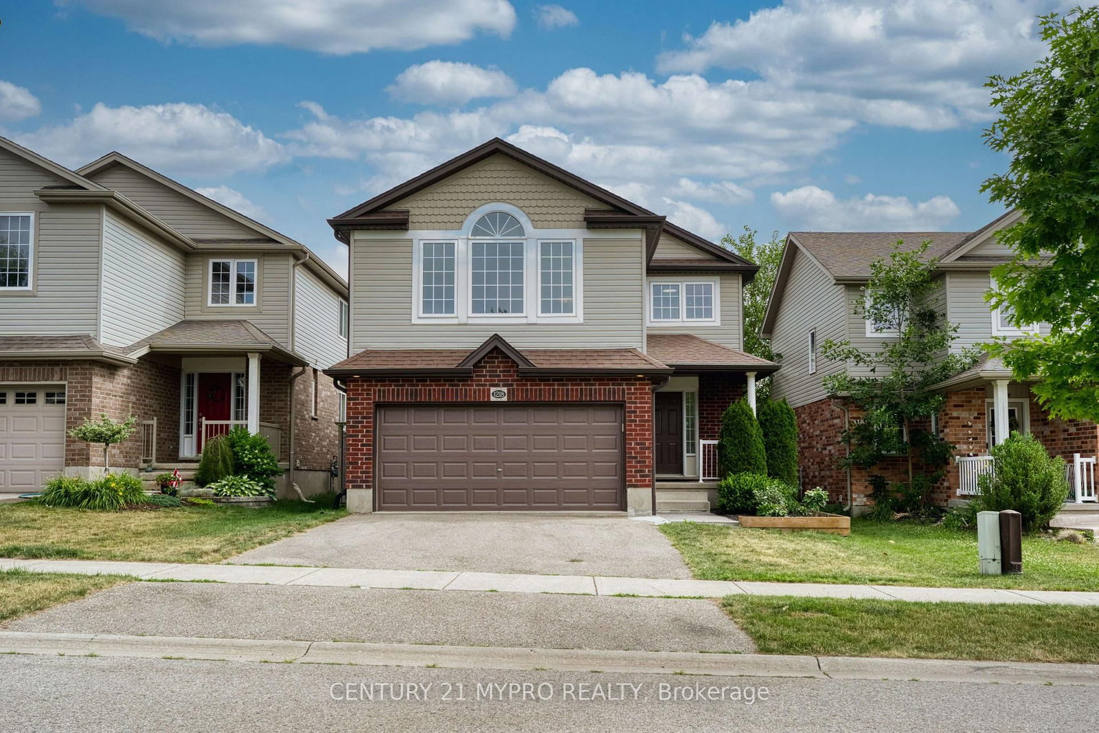 1218 Baird Street, London North