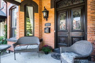 122 East Avenue S • Hamilton, ON photo 3