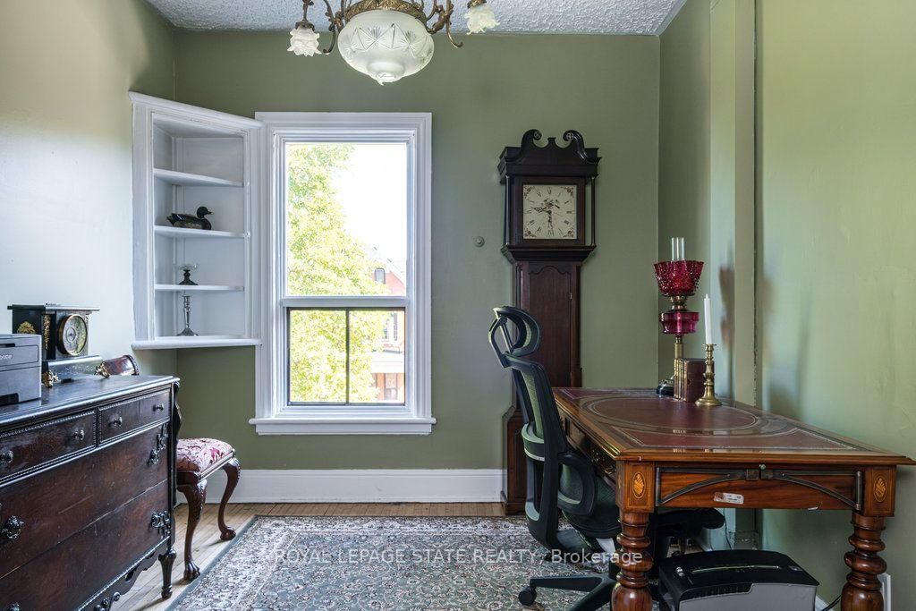 122 East Avenue S • Hamilton, ON photo 33