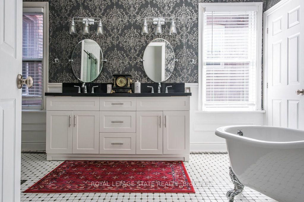 122 East Avenue S • Hamilton, ON photo 35