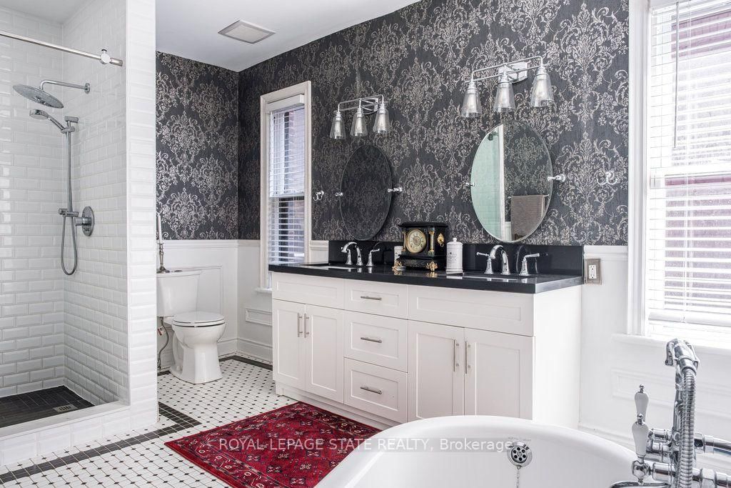 122 East Avenue S • Hamilton, ON photo 36