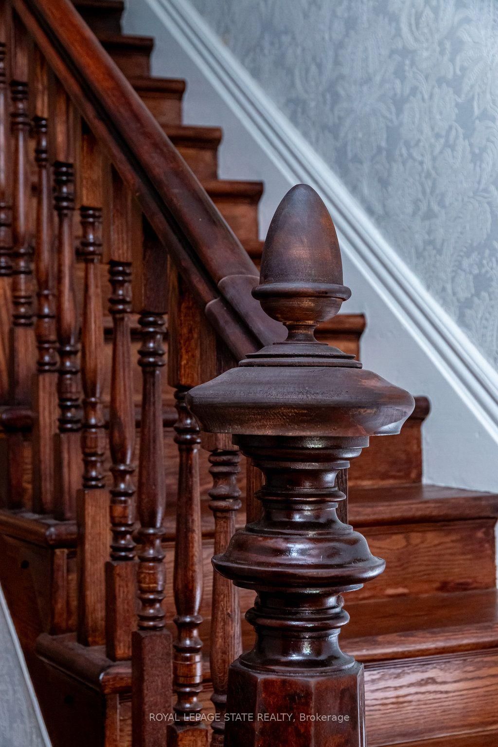 122 East Avenue S • Hamilton, ON photo 8