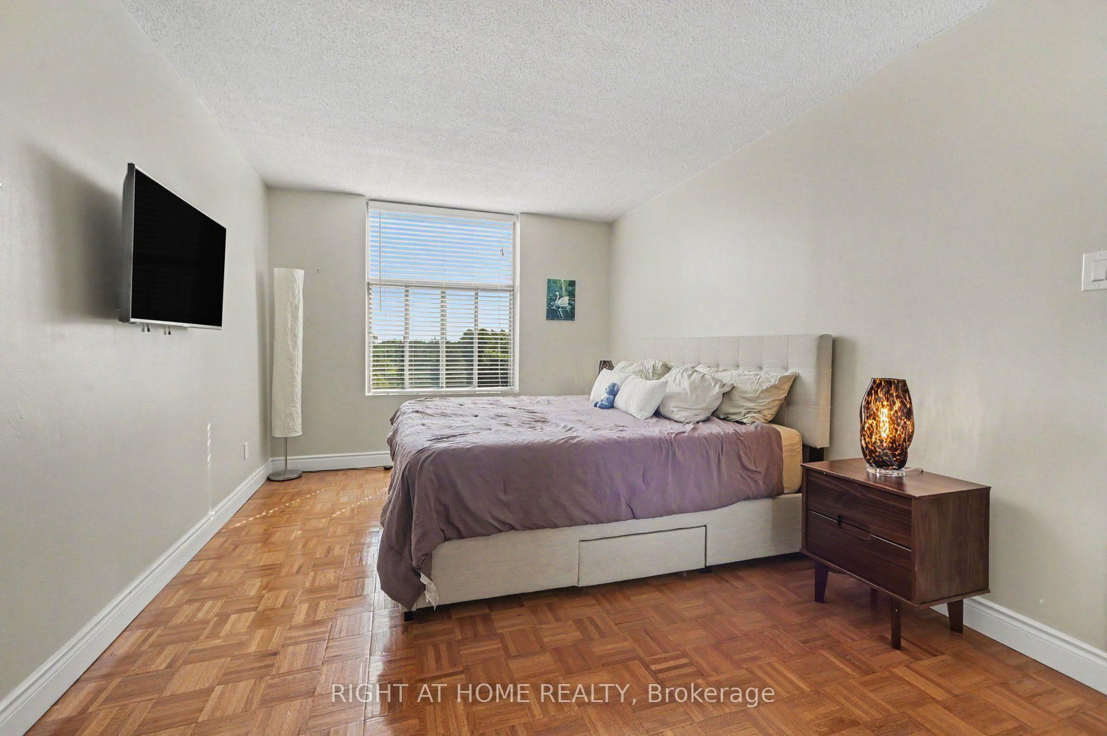 2759 Carousel Crescent • #701 • Ottawa, ON photo 15