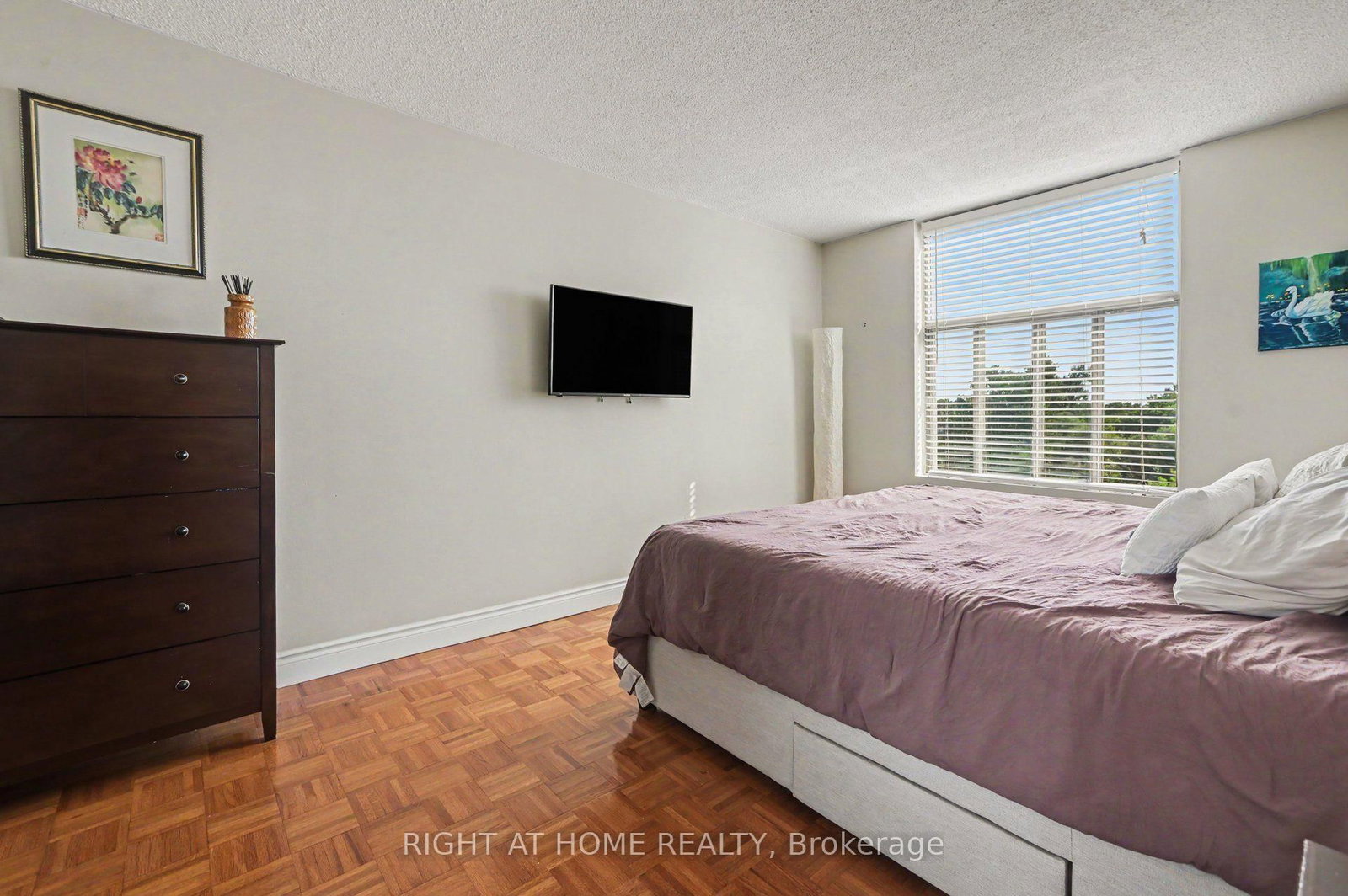 2759 Carousel Crescent • #701 • Ottawa, ON photo 16