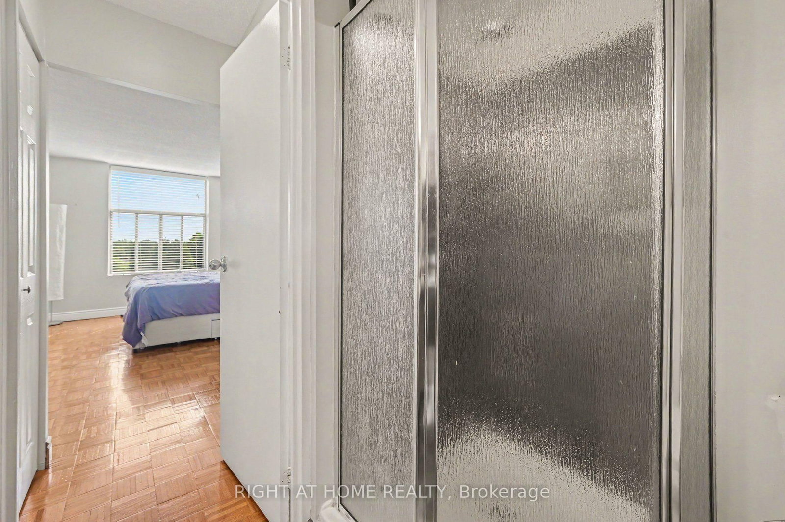 2759 Carousel Crescent • #701 • Ottawa, ON photo 17