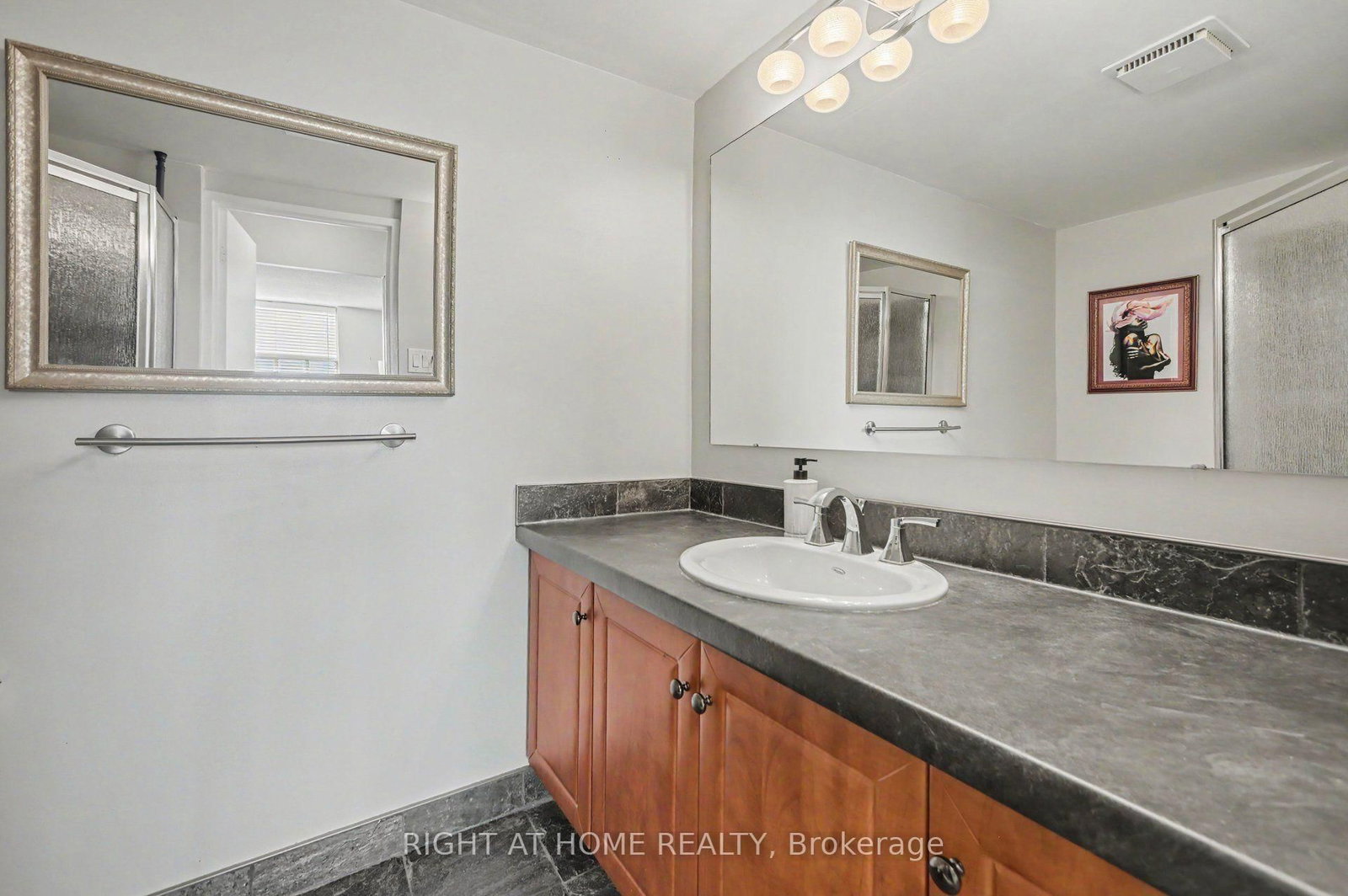 2759 Carousel Crescent • #701 • Ottawa, ON photo 18