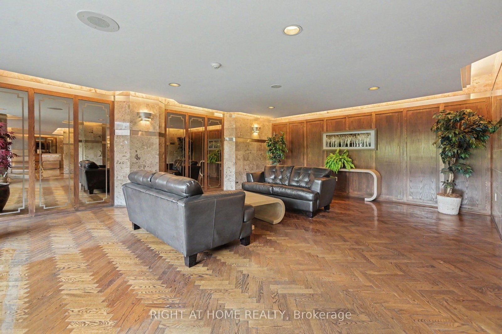 2759 Carousel Crescent • #701 • Ottawa, ON photo 24