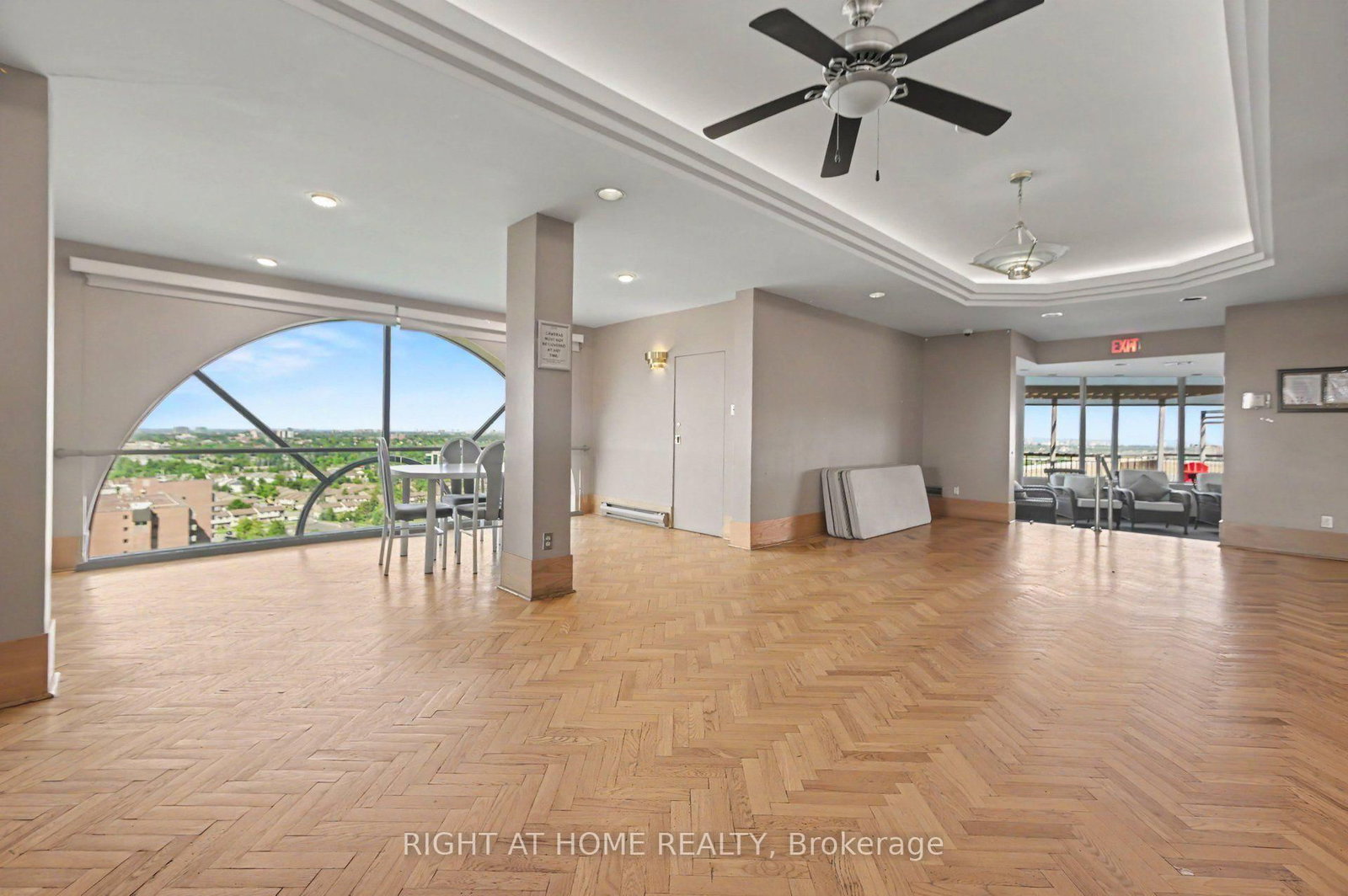 2759 Carousel Crescent • #701 • Ottawa, ON photo 27