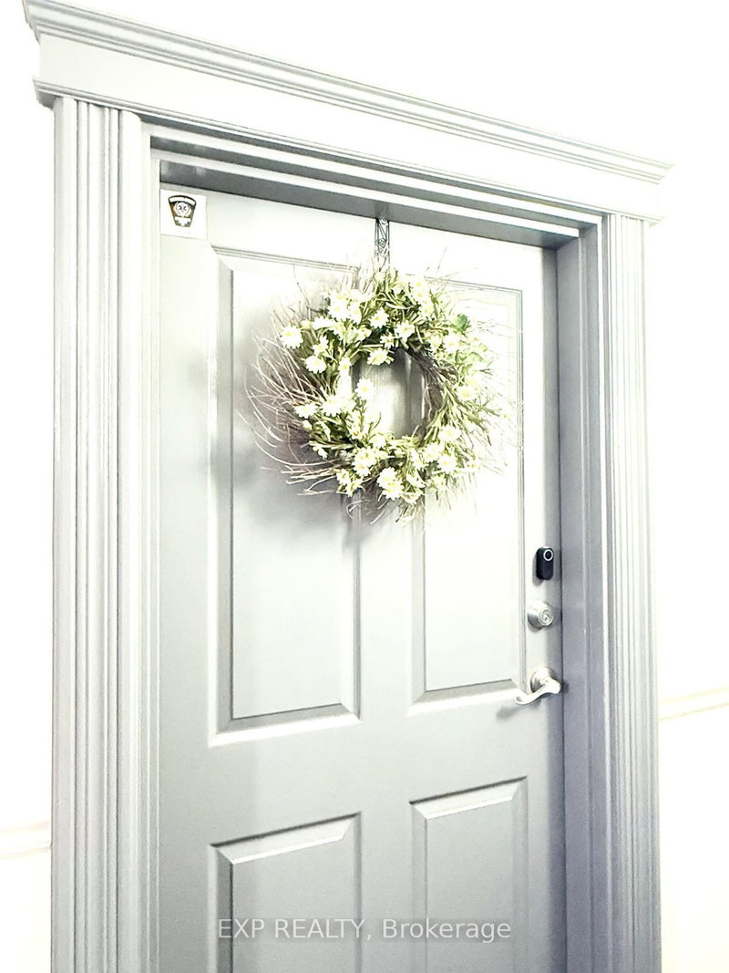304 - 353 Commissioners Road W