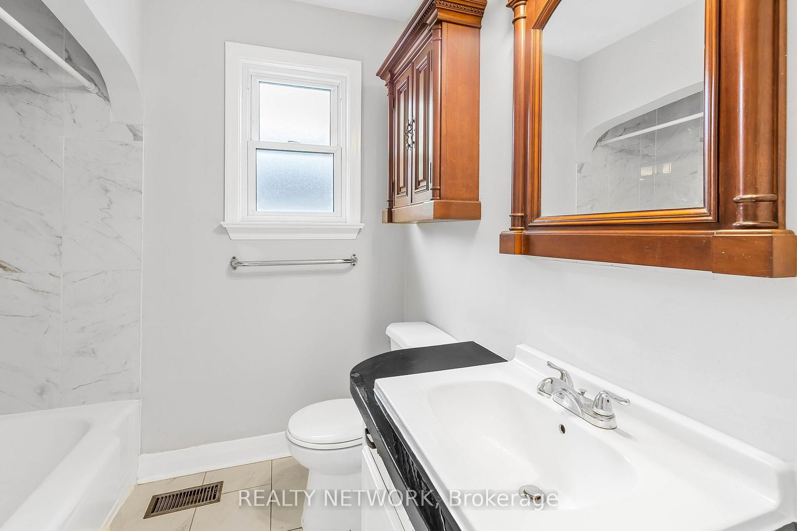 76 Johnston Street • Port Colborne, ON photo 11