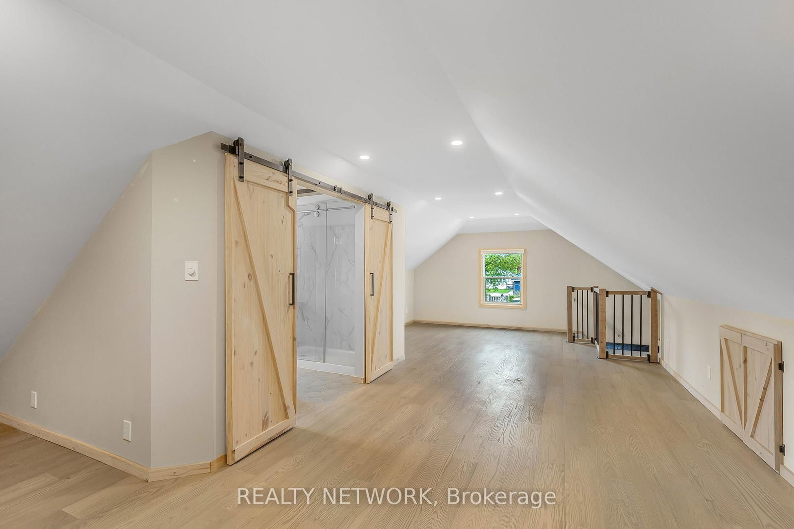 76 Johnston Street • Port Colborne, ON photo 13